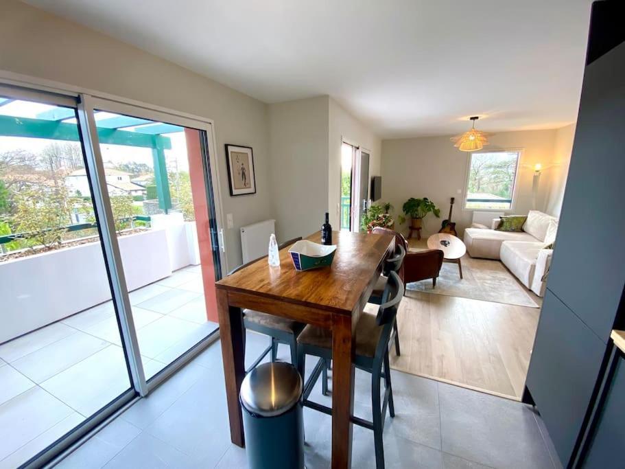 Superbe Appartement, Grande Terrasse Vue Mer Et Montagne Saint-Jean-de-Luz Zewnętrze zdjęcie